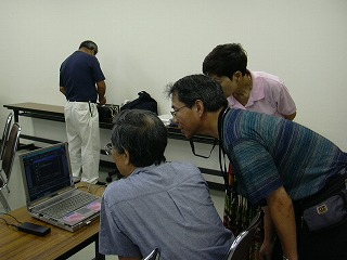 準備中の写真:パソコンの設定は大丈夫かな?